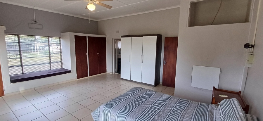 7 Bedroom Property for Sale in Harpington A H North West